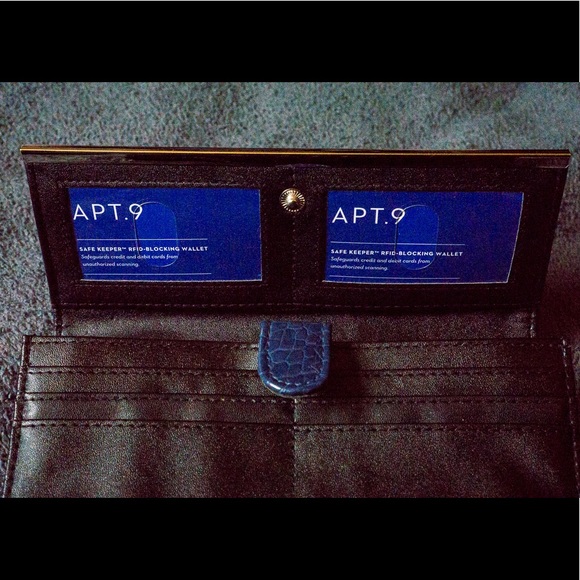 Apt 9 navy blue clutch wallet - Picture 4 of 8